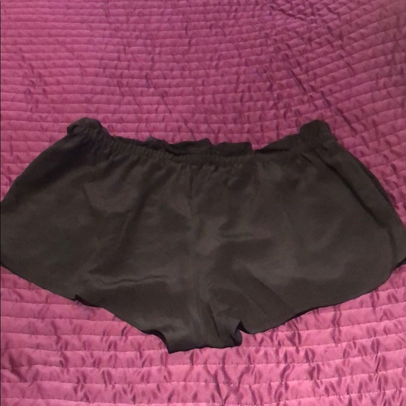 Wilfred Silk Shorts - Picture 3 of 4